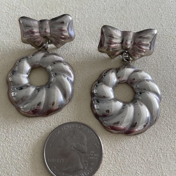 Vintage Sterling Silver Bow and Wreath Earrings - Picture 1 of 3